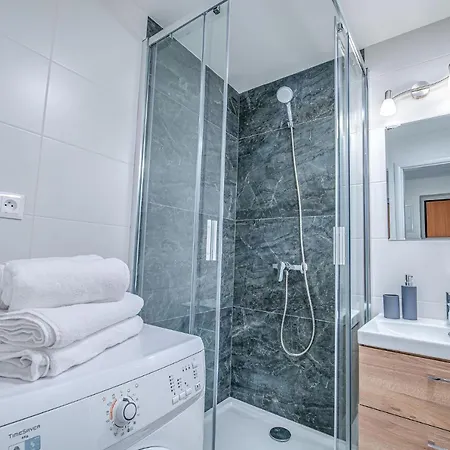 Castle - Modern Elegance & Serenity Apartment Nitra