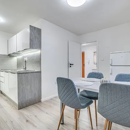 Apartment Castle - Modern Elegance & Serenity Nitra