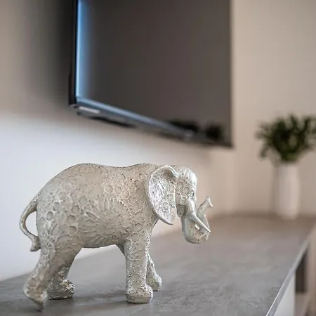 Castle - Modern Elegance & Serenity