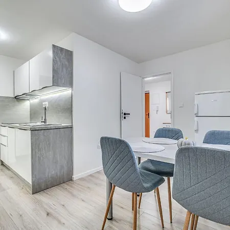 Appartamento Castle - Modern Elegance & Serenity *